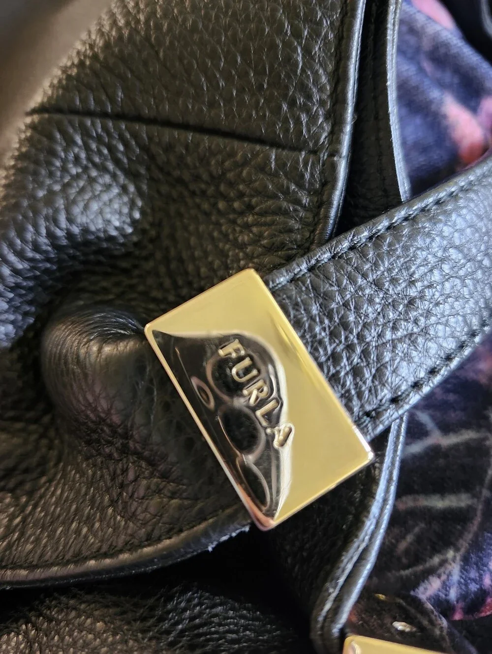 Furla Liz Daino Large Black Pebbled Leather Convertible Slouchy Hobo Bag Tote